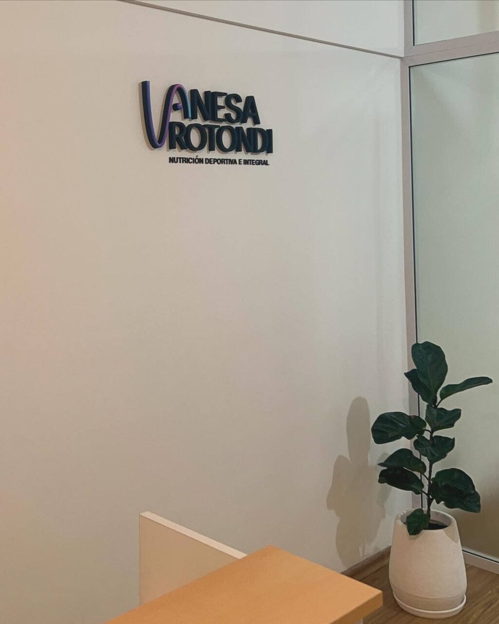 Instagram post from vanesarotondi.nutricion. This post is in position 1.